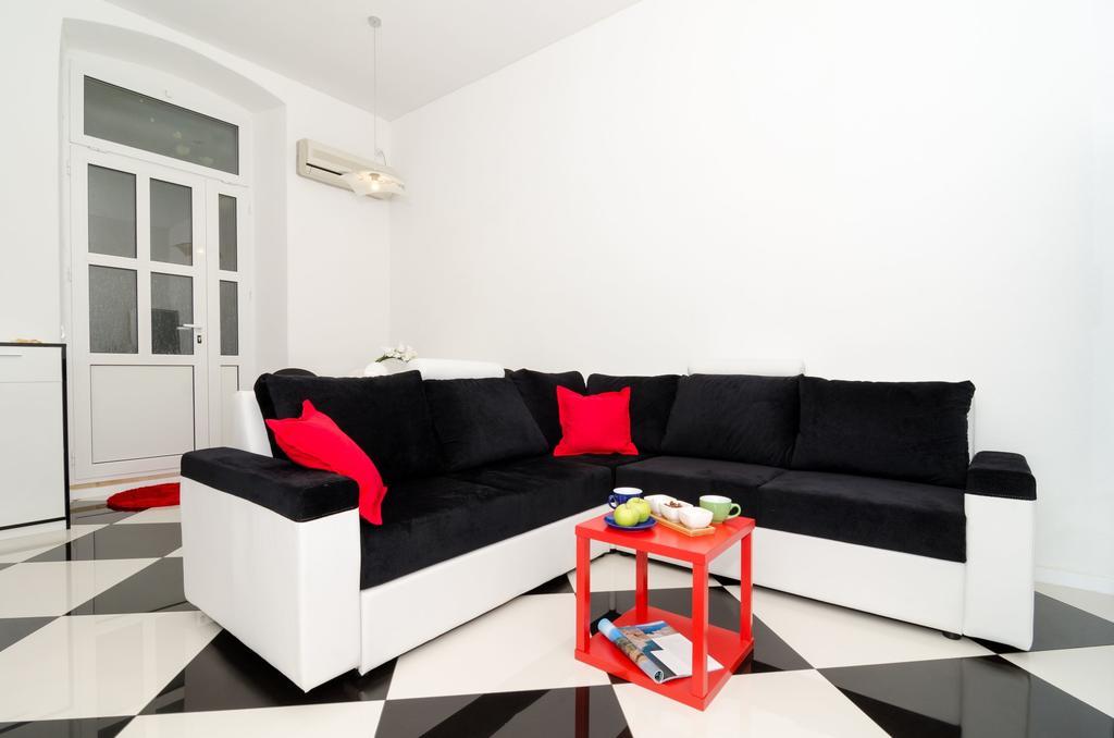 Guest House Cinema Close To Port دوبروفينك الغرفة الصورة