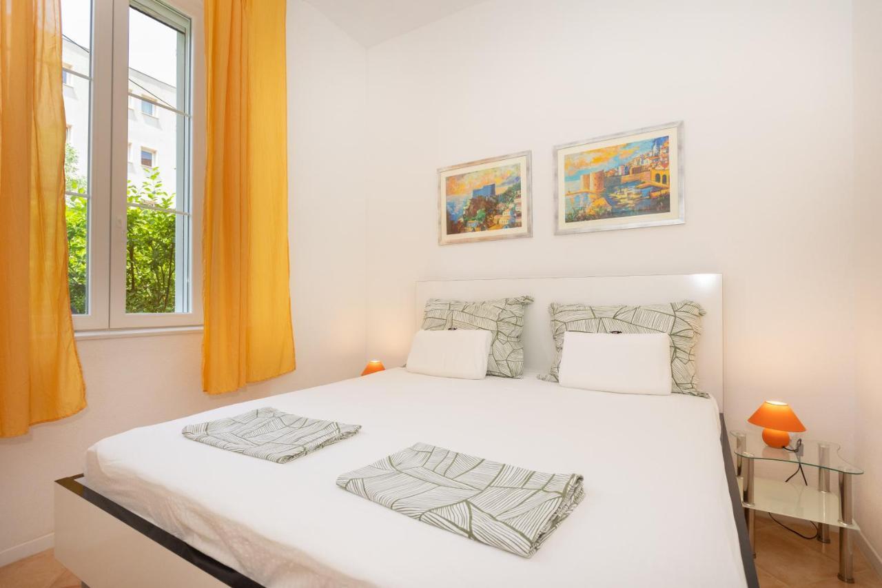 Guest House Cinema Close To Port دوبروفينك المظهر الخارجي الصورة