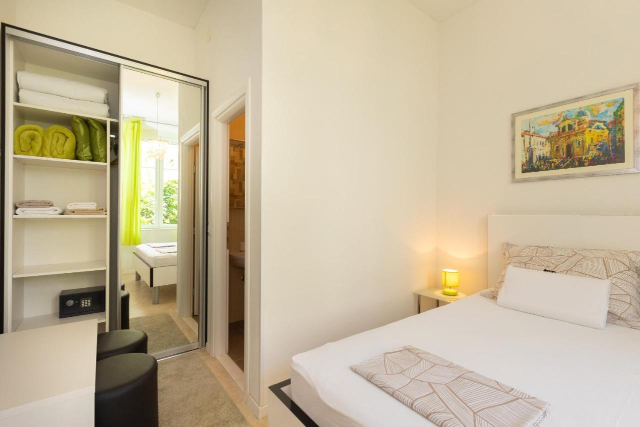 Guest House Cinema Close To Port دوبروفينك المظهر الخارجي الصورة