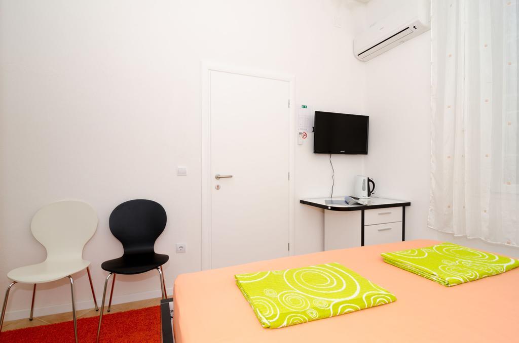 Guest House Cinema Close To Port دوبروفينك المظهر الخارجي الصورة