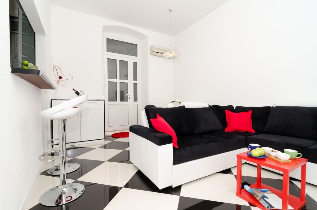 Guest House Cinema Close To Port دوبروفينك الغرفة الصورة